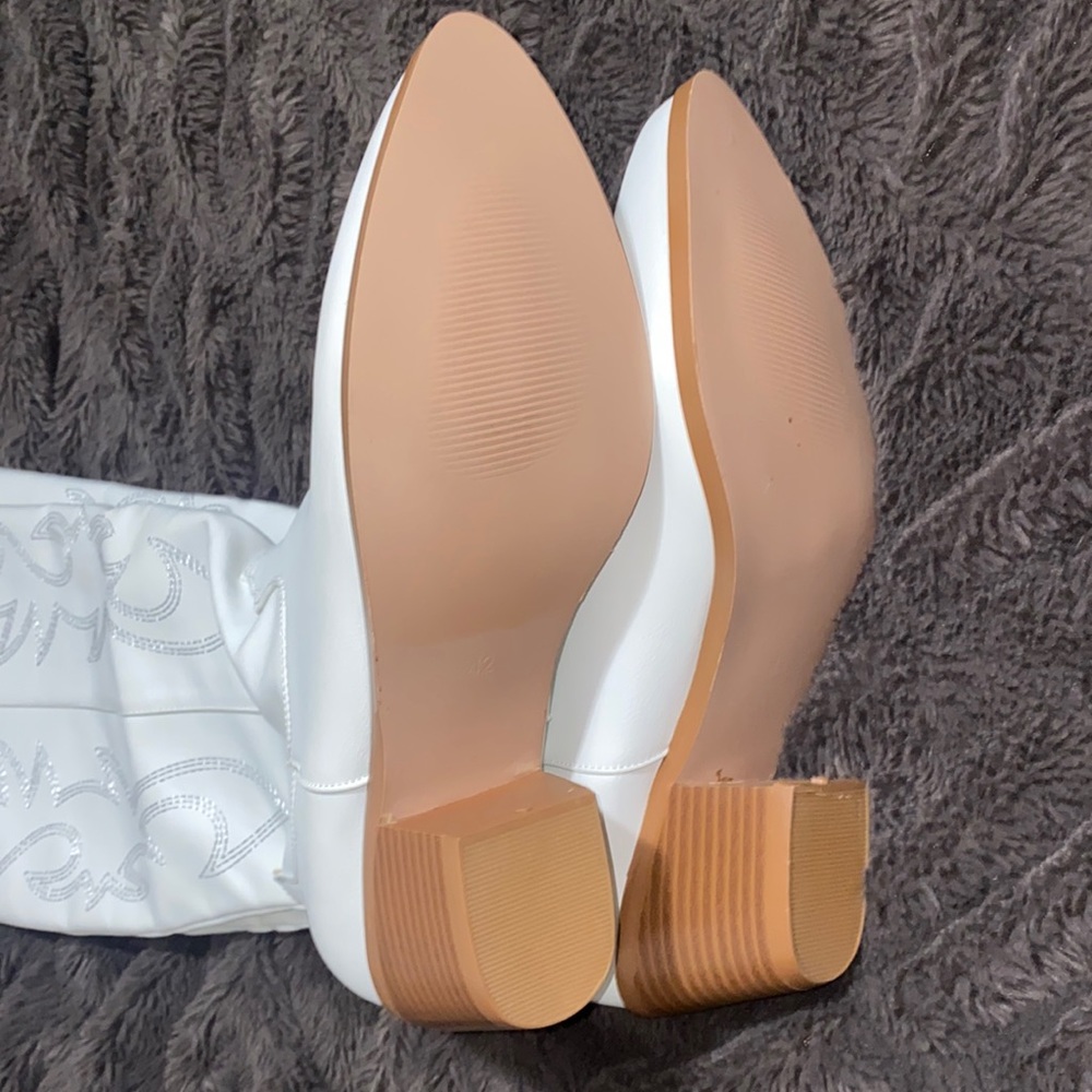 🪼Adorable NWOT white cowboy boots! - Picture 8 of 10